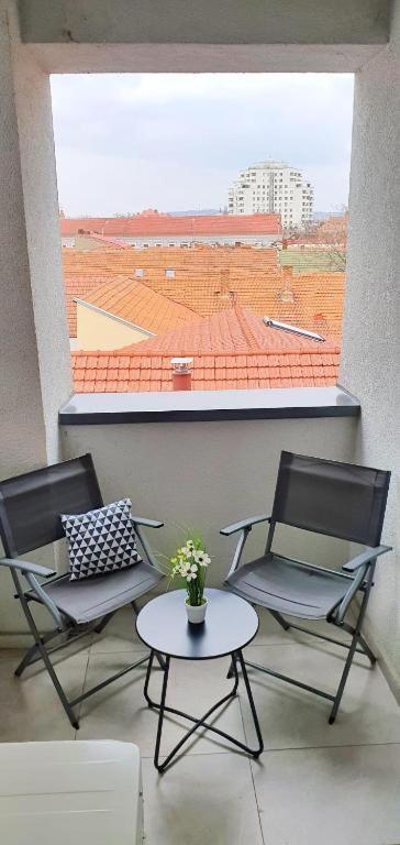 Charlotte Apartment - 2Bedrooms W Parking Near Nymphaea Oradea Habitación foto