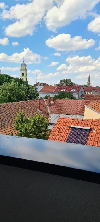 Charlotte Apartment - 2Bedrooms W Parking Near Nymphaea Oradea Habitación foto