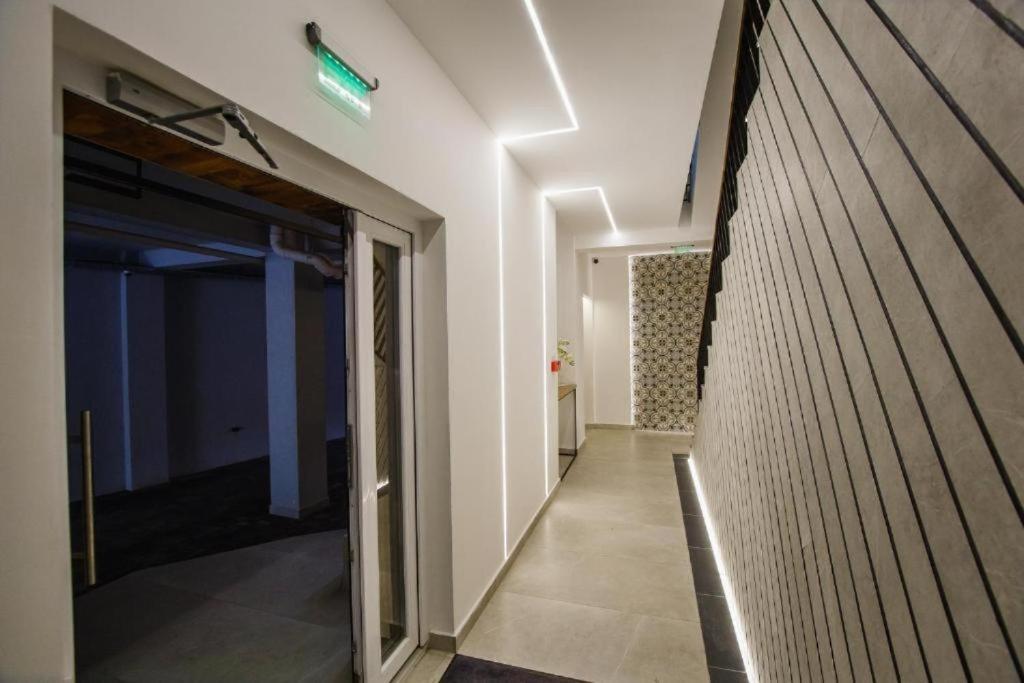 Charlotte Apartment - 2Bedrooms W Parking Near Nymphaea Oradea Habitación foto